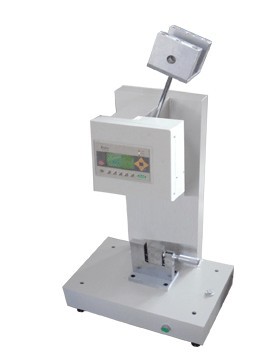 XJUDS系列 數(shù)顯式懸臂梁沖擊試驗(yàn)機(jī)